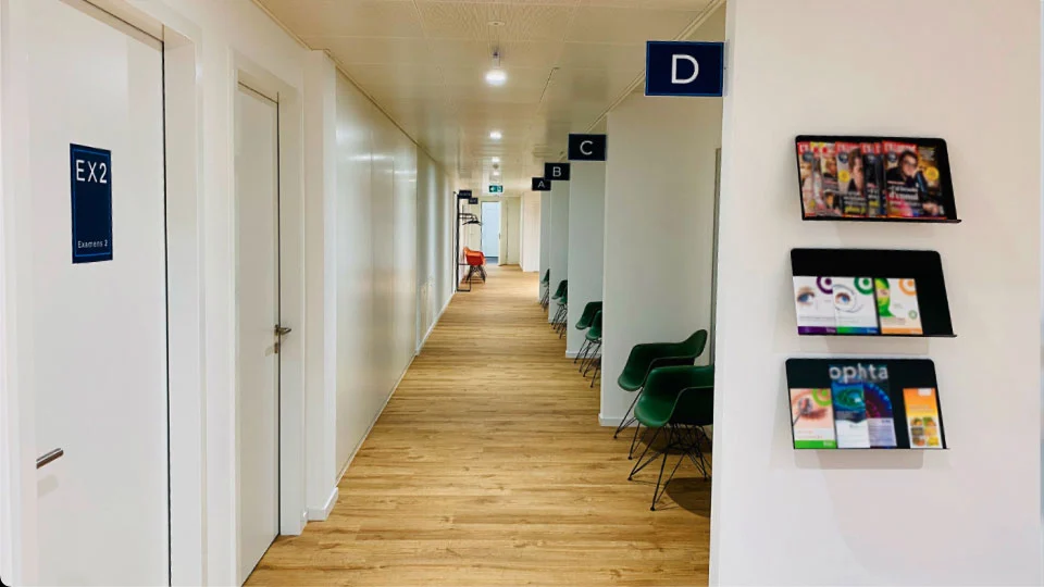 Salle d'attente du centre ophtalmologique Frivision à Fribourg